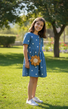 Load image into Gallery viewer, 12-year-old girl with daisy flower crochet bag