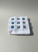 Load image into Gallery viewer, 3 Granny squares hand towels set