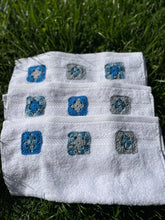 Load image into Gallery viewer, Granny squares hand towels set