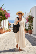Load image into Gallery viewer, black raffia crochet summer bag