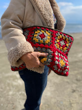 Load image into Gallery viewer, Granny Squares crochet winter clutch