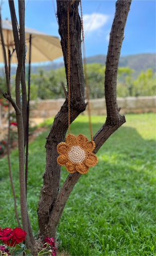 Daisy flower crochet shoulder bag