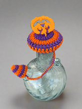 Load image into Gallery viewer, Halloween water jug crochet cover
