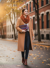 Load image into Gallery viewer, Woman Holding Winter Crochet Clutch in City
